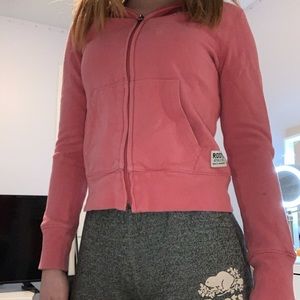 This sweater does not fit me anymore.